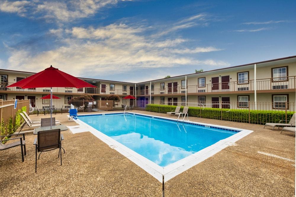 Red Roof Inn Knoxville North - Merchants Drive Экстерьер фото