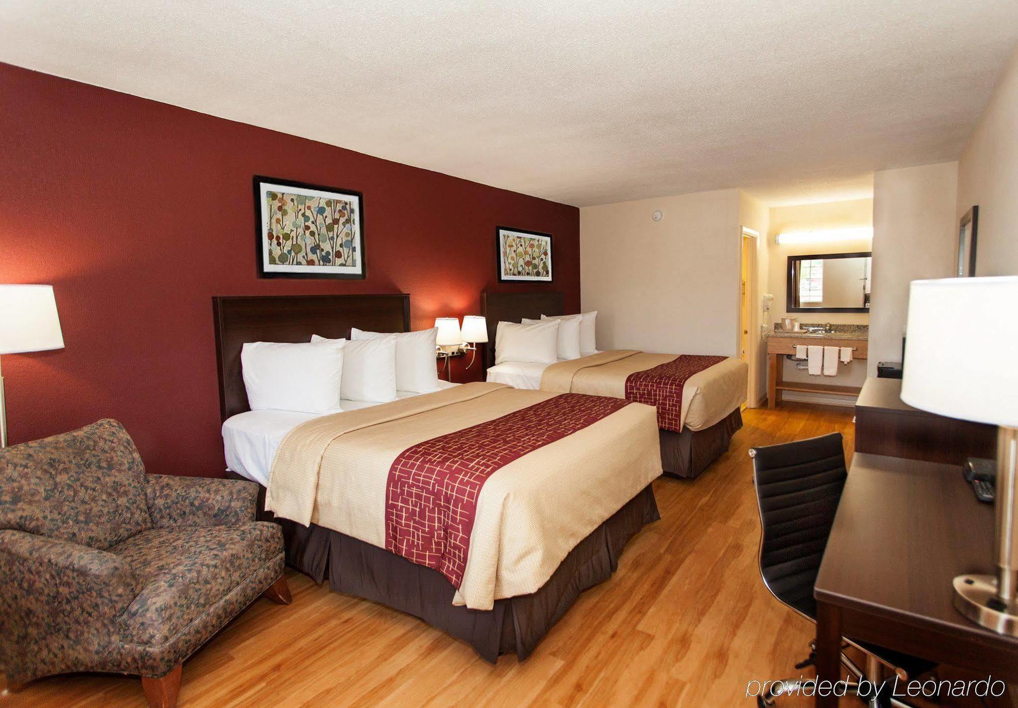 Red Roof Inn Knoxville North - Merchants Drive Экстерьер фото