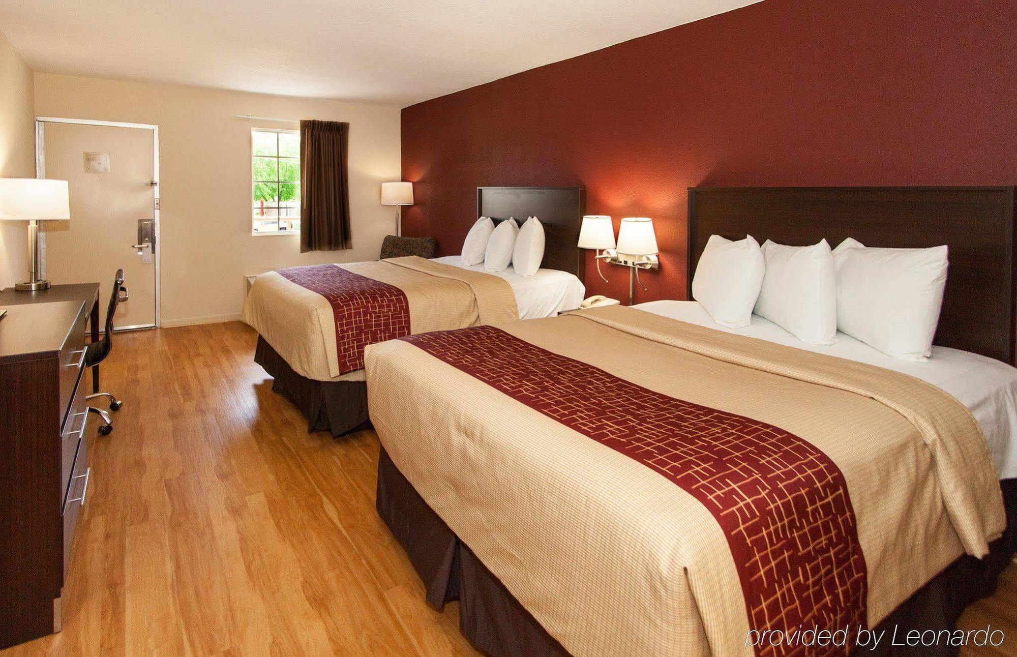 Red Roof Inn Knoxville North - Merchants Drive Экстерьер фото