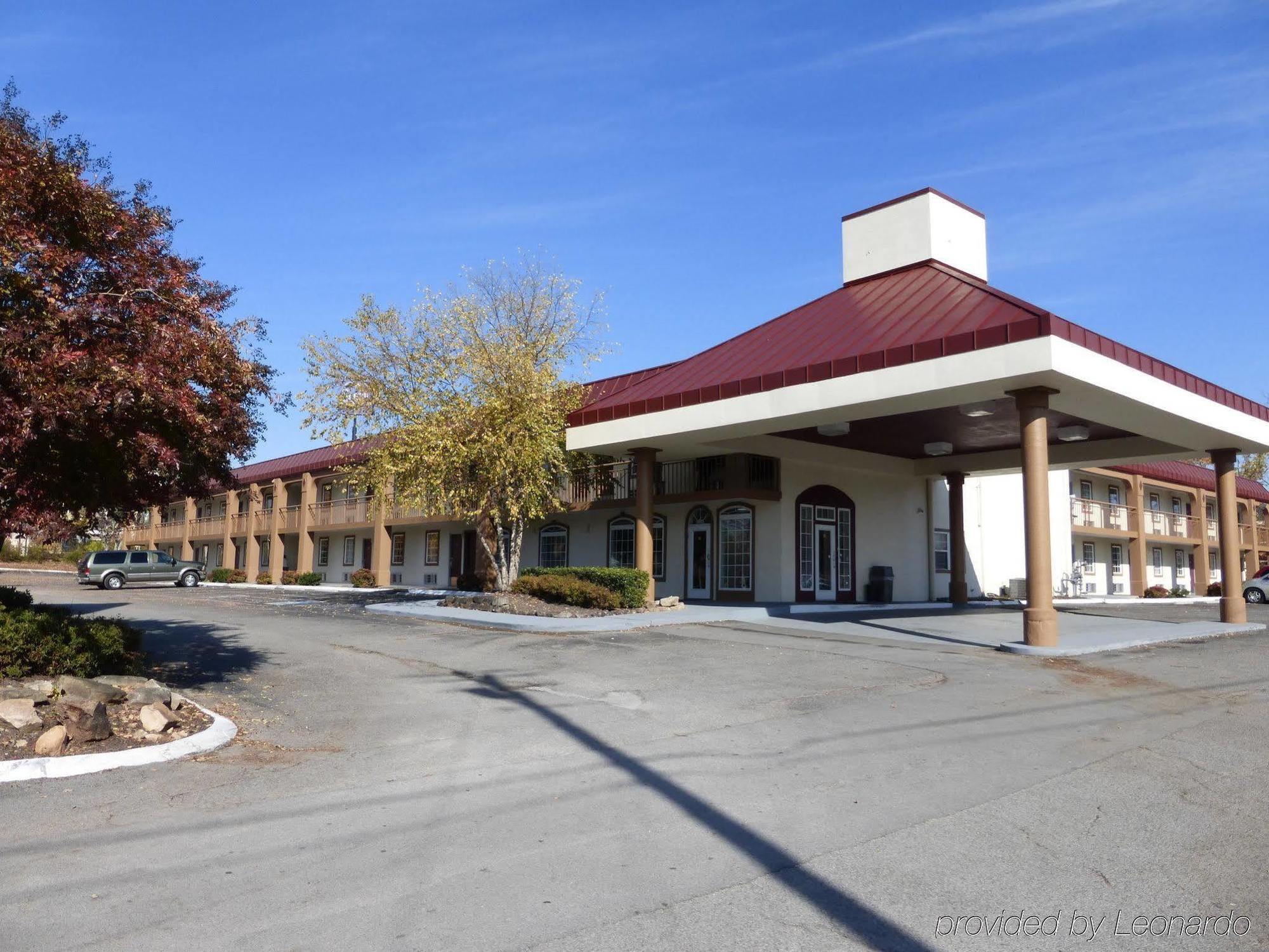 Red Roof Inn Knoxville North - Merchants Drive Экстерьер фото